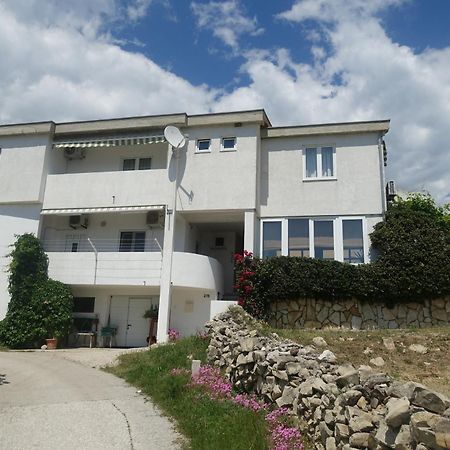 Apartments Galeb Rtina Bagian luar foto