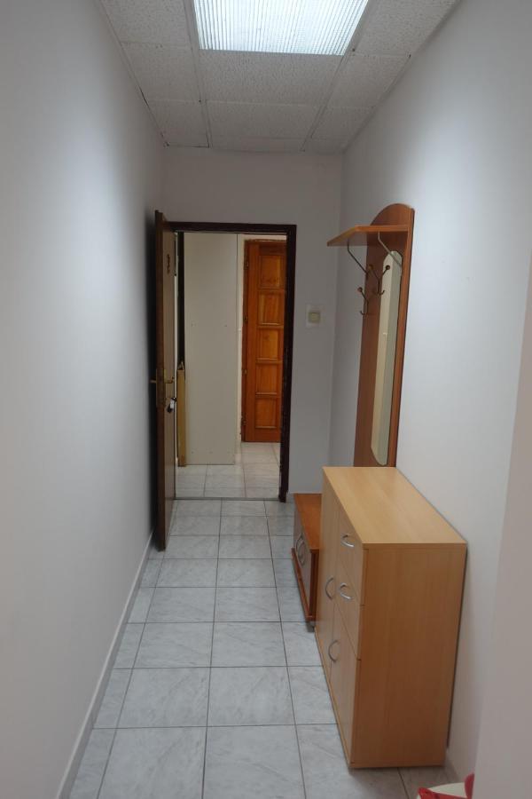 Apartments Galeb Rtina Bagian luar foto