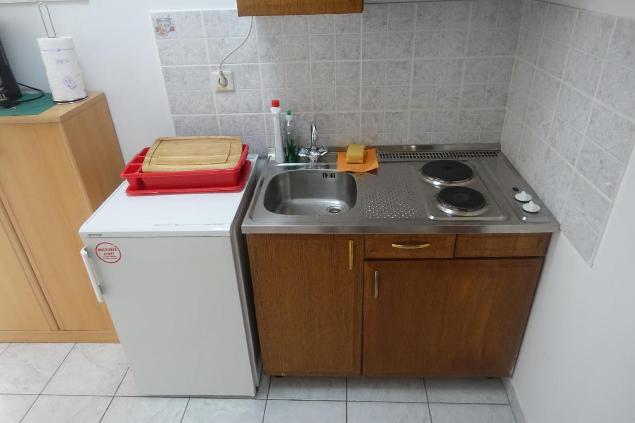 Apartments Galeb Rtina Bagian luar foto