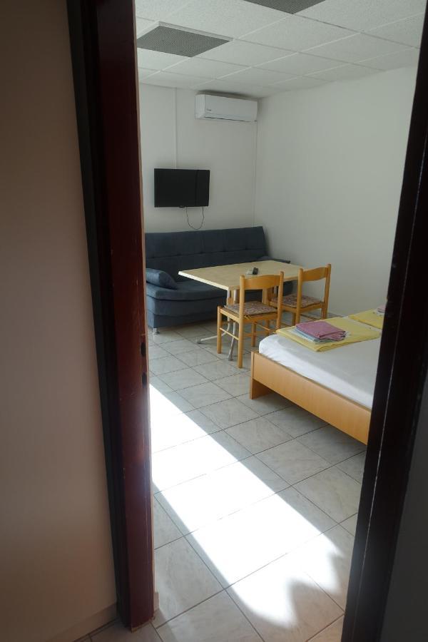 Apartments Galeb Rtina Bagian luar foto