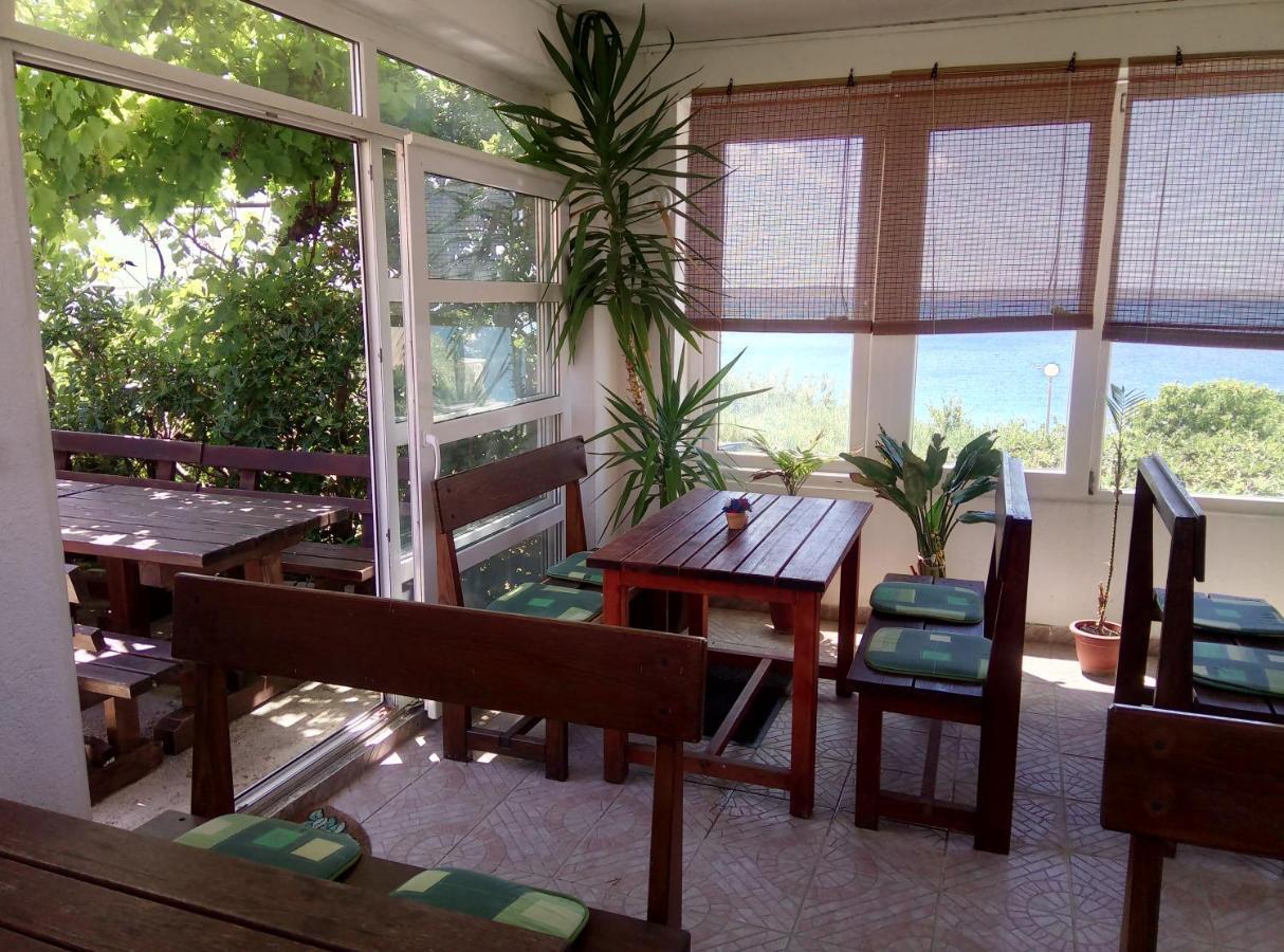 Apartments Galeb Rtina Bagian luar foto