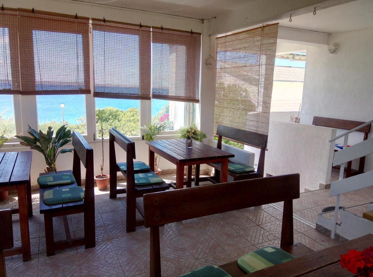 Apartments Galeb Rtina Bagian luar foto