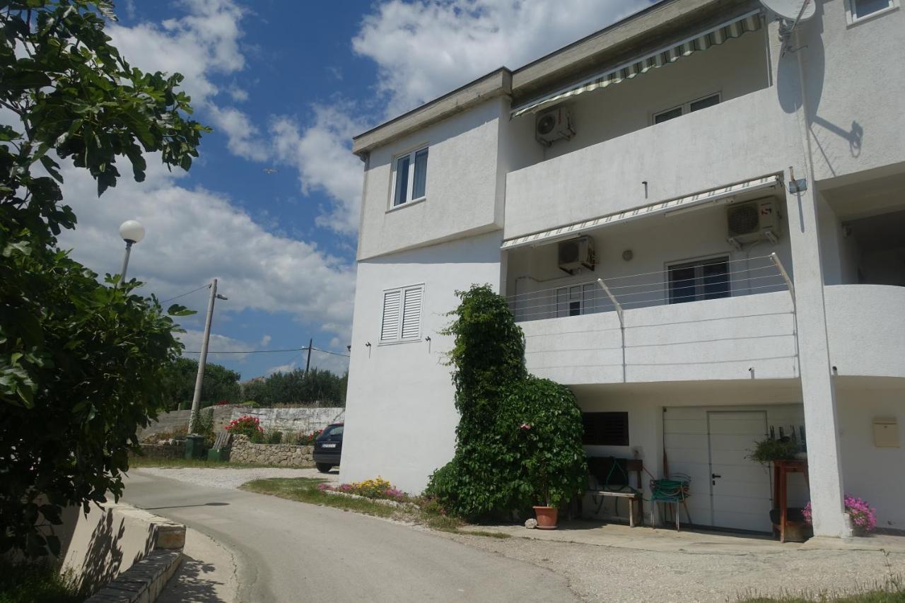 Apartments Galeb Rtina Bagian luar foto